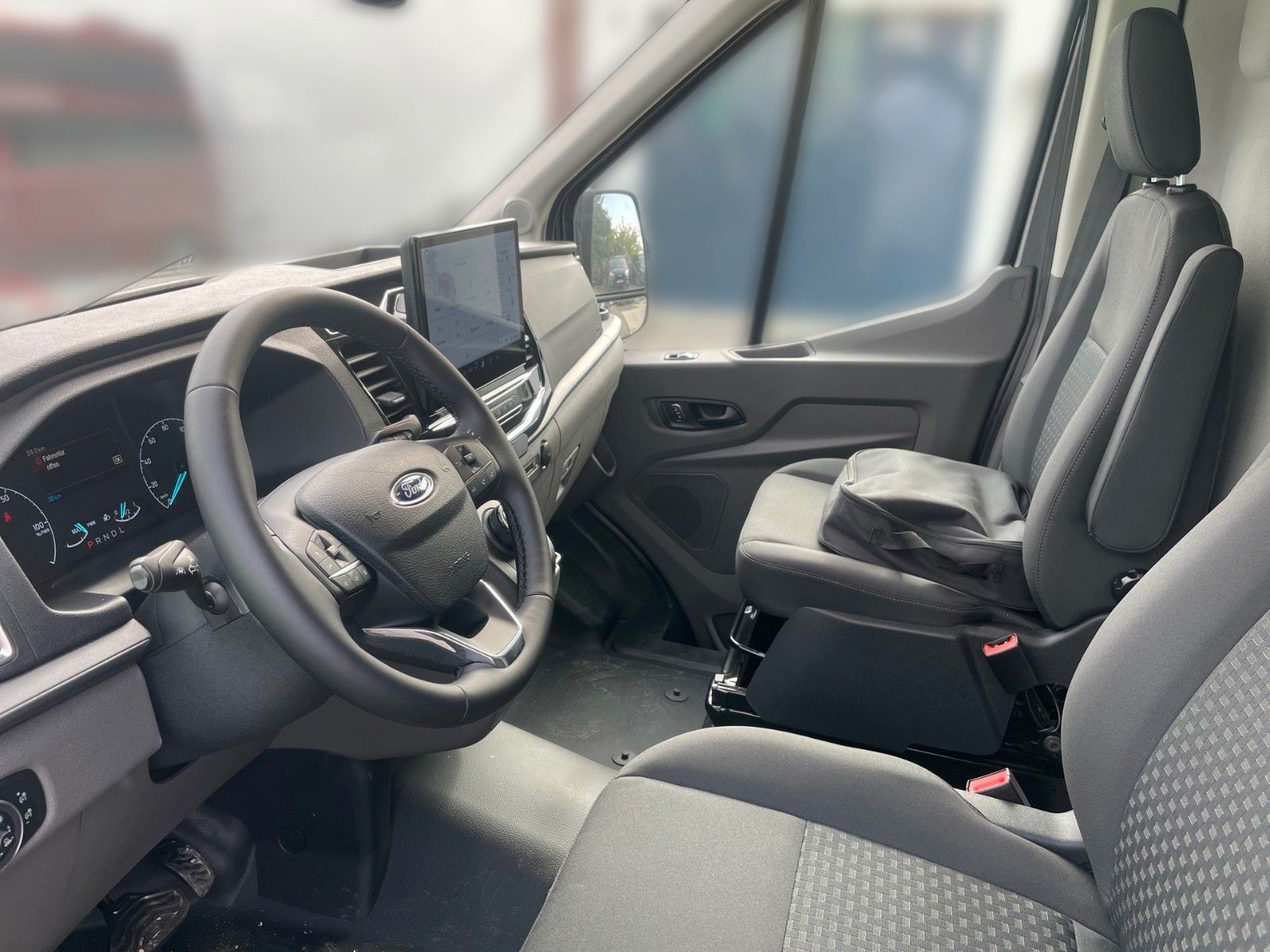 Fahrzeugabbildung Ford E-Transit 390 L3 H3 Kastenwagen Trend