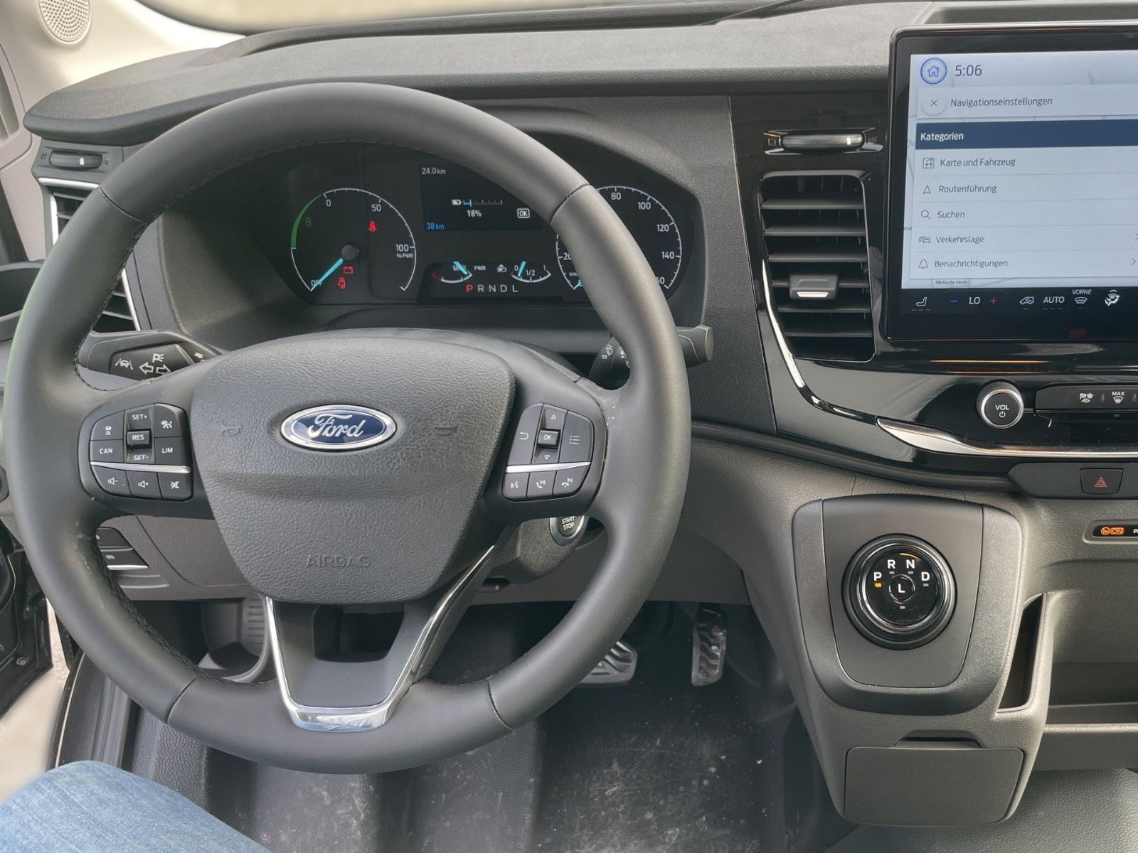 Fahrzeugabbildung Ford E-Transit 390 L3 H3 Kastenwagen Trend