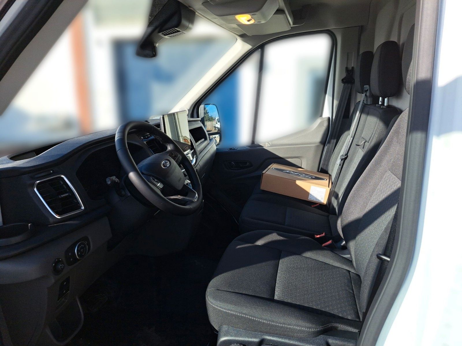 Fahrzeugabbildung Ford E-Transit Kasten 350 L3 H2 Trend