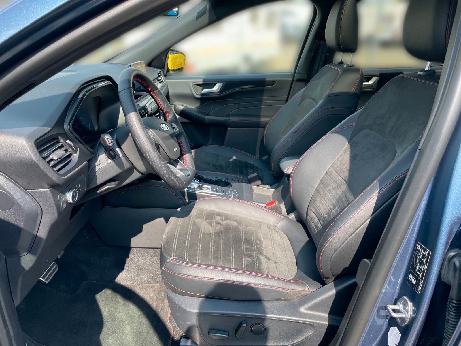 Fahrzeugabbildung Ford Kuga PHEV ST-Line X+ACC+AHK+Panoarama+20" LMF+..
