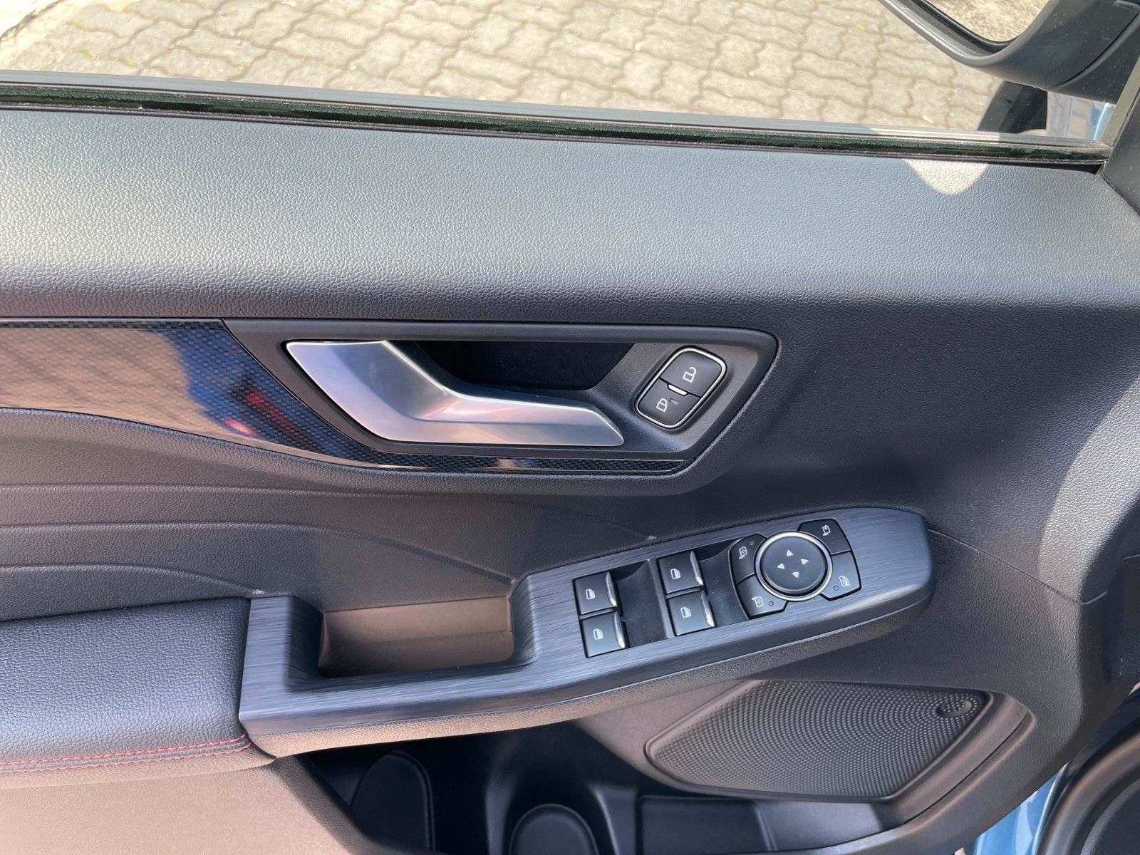 Fahrzeugabbildung Ford Kuga PHEV ST-Line X+ACC+AHK+Panoarama+20" LMF+..
