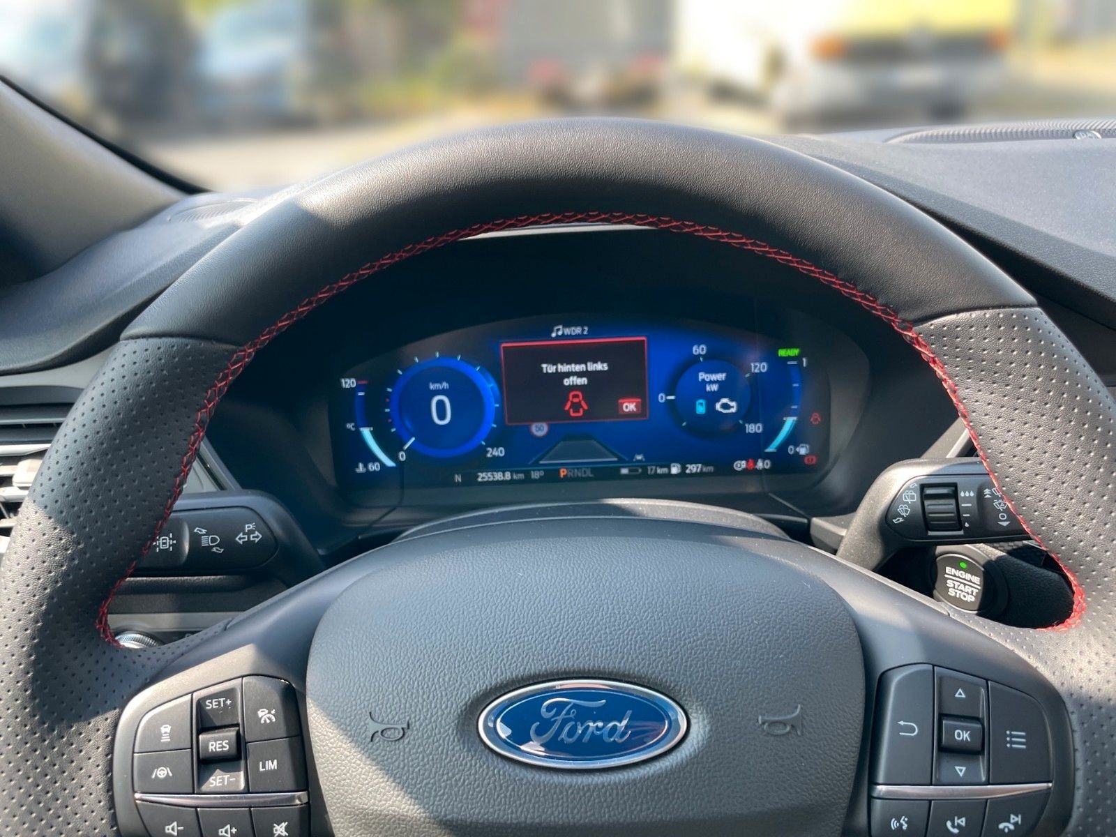 Fahrzeugabbildung Ford Kuga PHEV ST-Line X+ACC+AHK+Panoarama+20" LMF+..