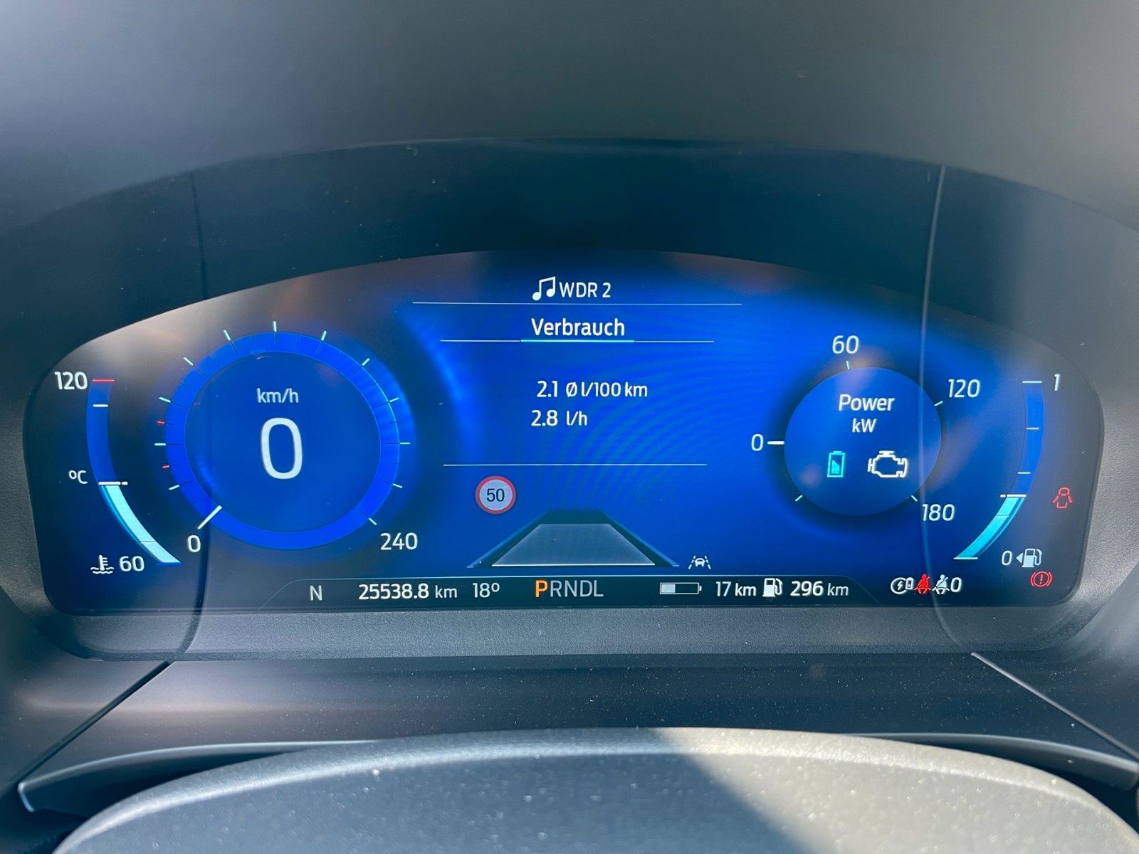 Fahrzeugabbildung Ford Kuga PHEV ST-Line X+ACC+AHK+Panoarama+20" LMF+..