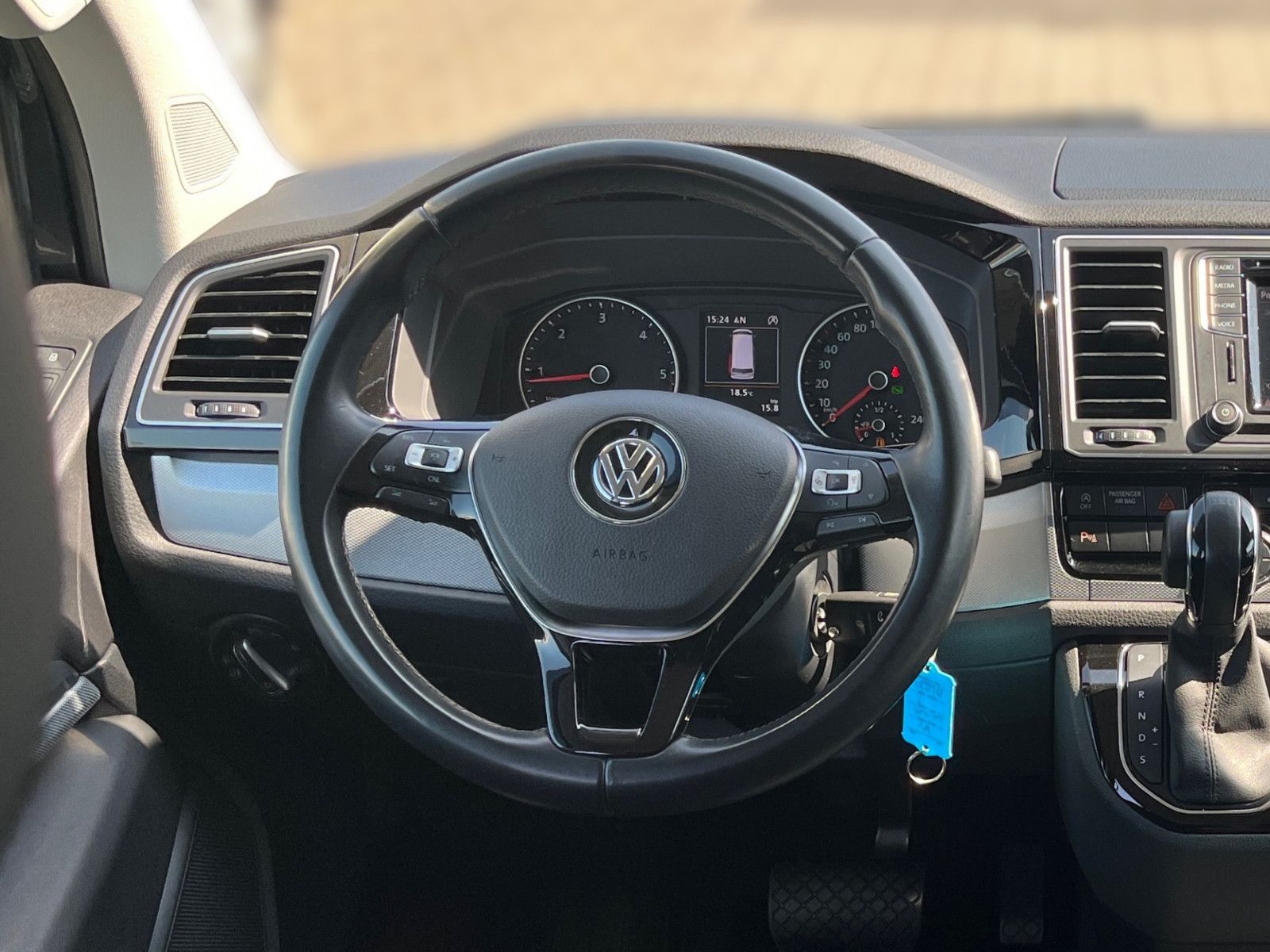Fahrzeugabbildung Volkswagen T6 Transporter Bus Multivan Highline
