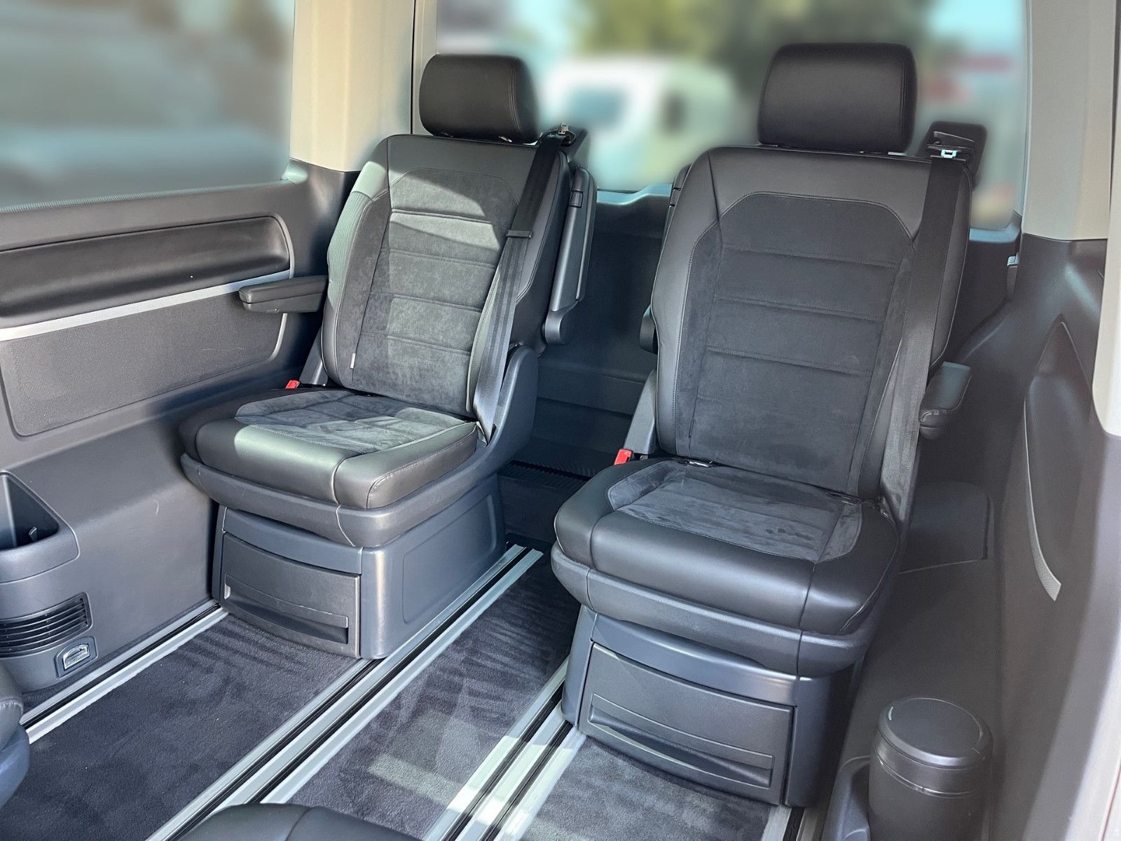 Fahrzeugabbildung Volkswagen T6 Transporter Bus Multivan Highline