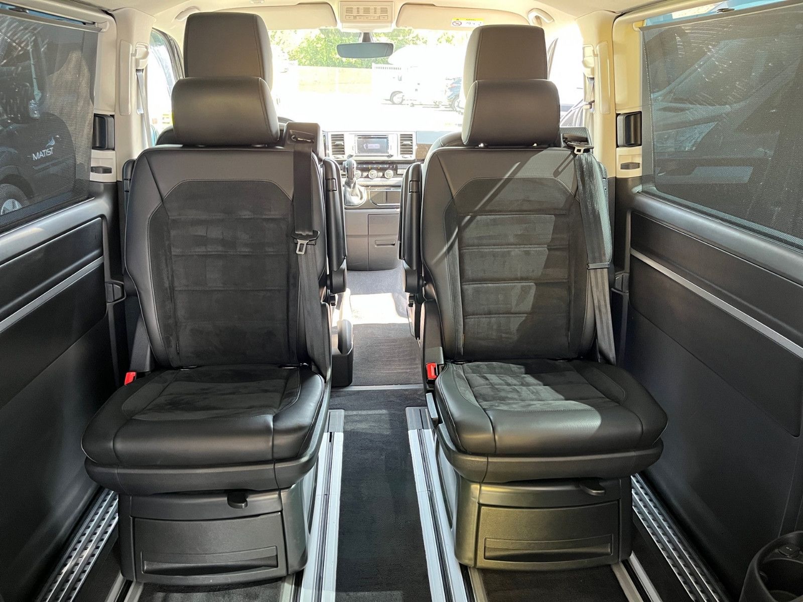 Fahrzeugabbildung Volkswagen T6 Transporter Bus Multivan Highline