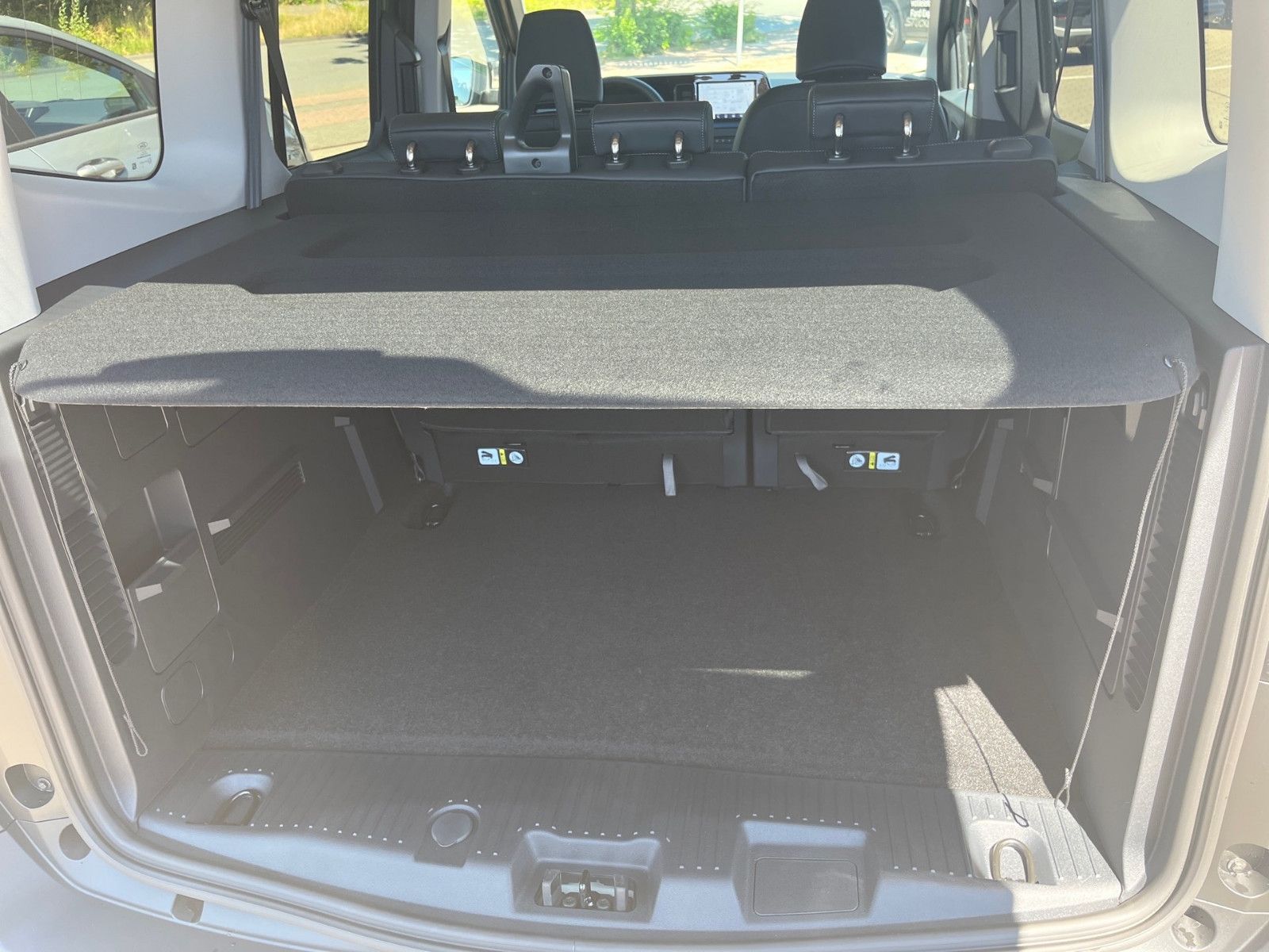 Fahrzeugabbildung Ford Tourneo Courier Active