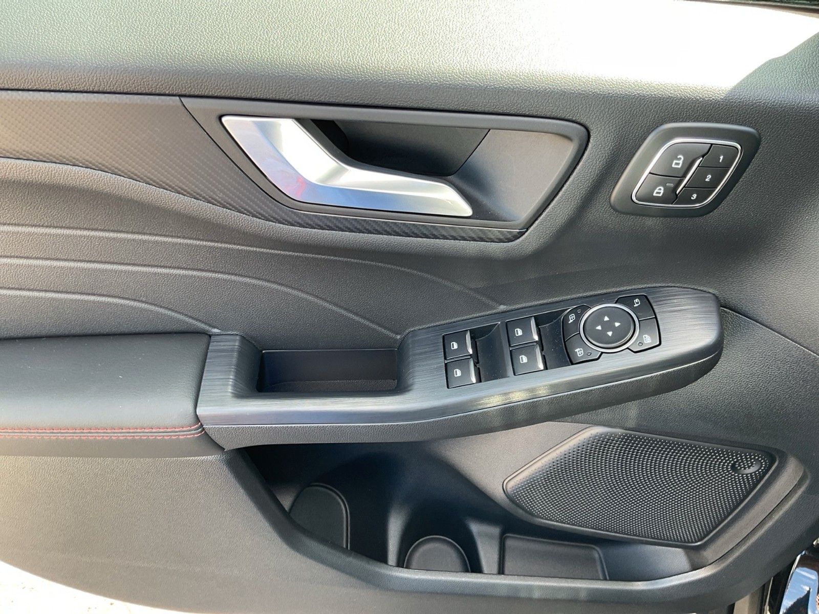 Fahrzeugabbildung Ford Kuga 2.5 PHEV ST-Line X+Panorama+Matrix-LED+AHK+