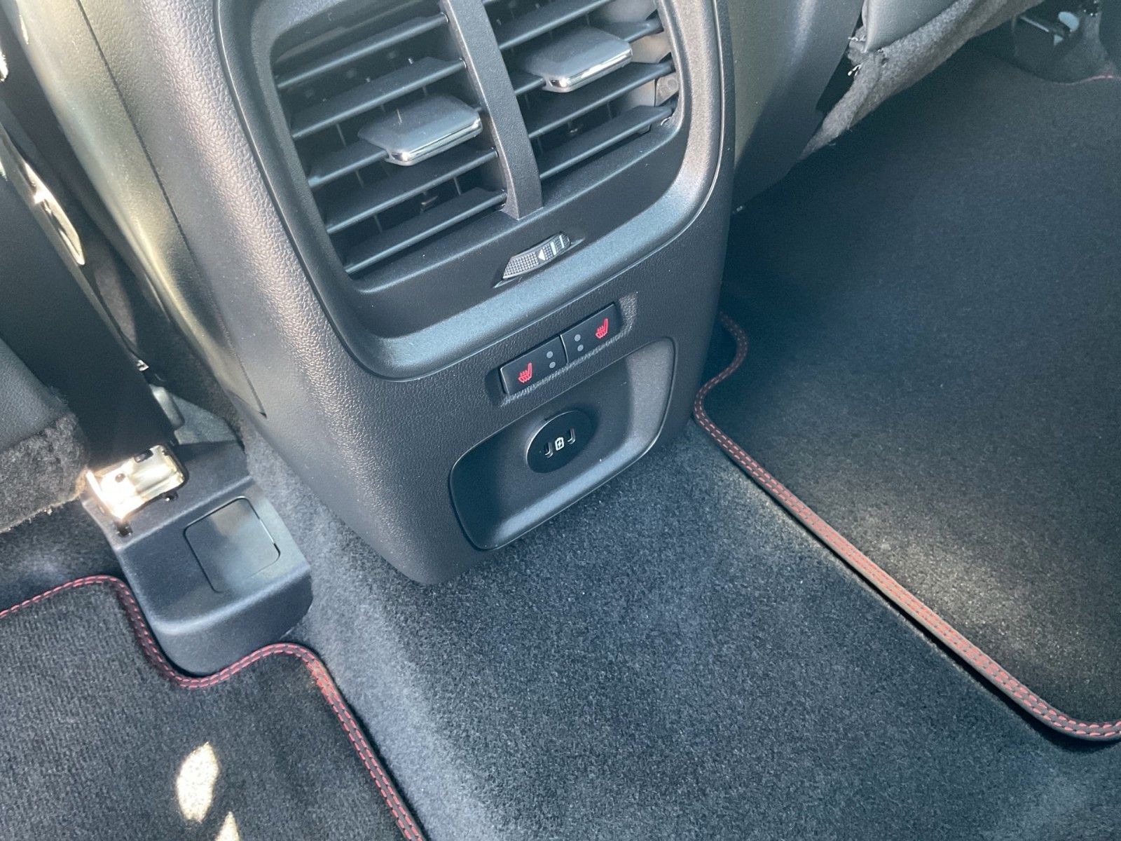 Fahrzeugabbildung Ford Kuga 2.5 PHEV ST-Line X+Panorama+Matrix-LED+AHK+