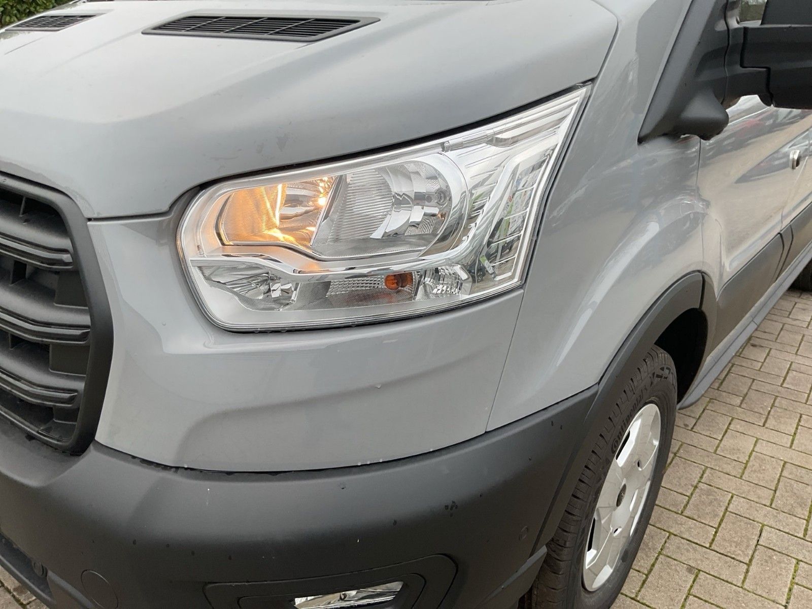Fahrzeugabbildung Ford Transit Kasten 350 L2 H3 Trend Einzelsitz