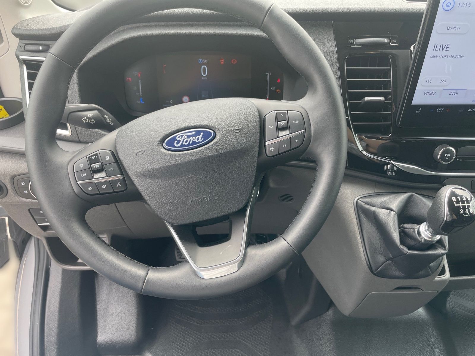 Fahrzeugabbildung Ford Transit Pritsche DOKA 350 L3 Trend
