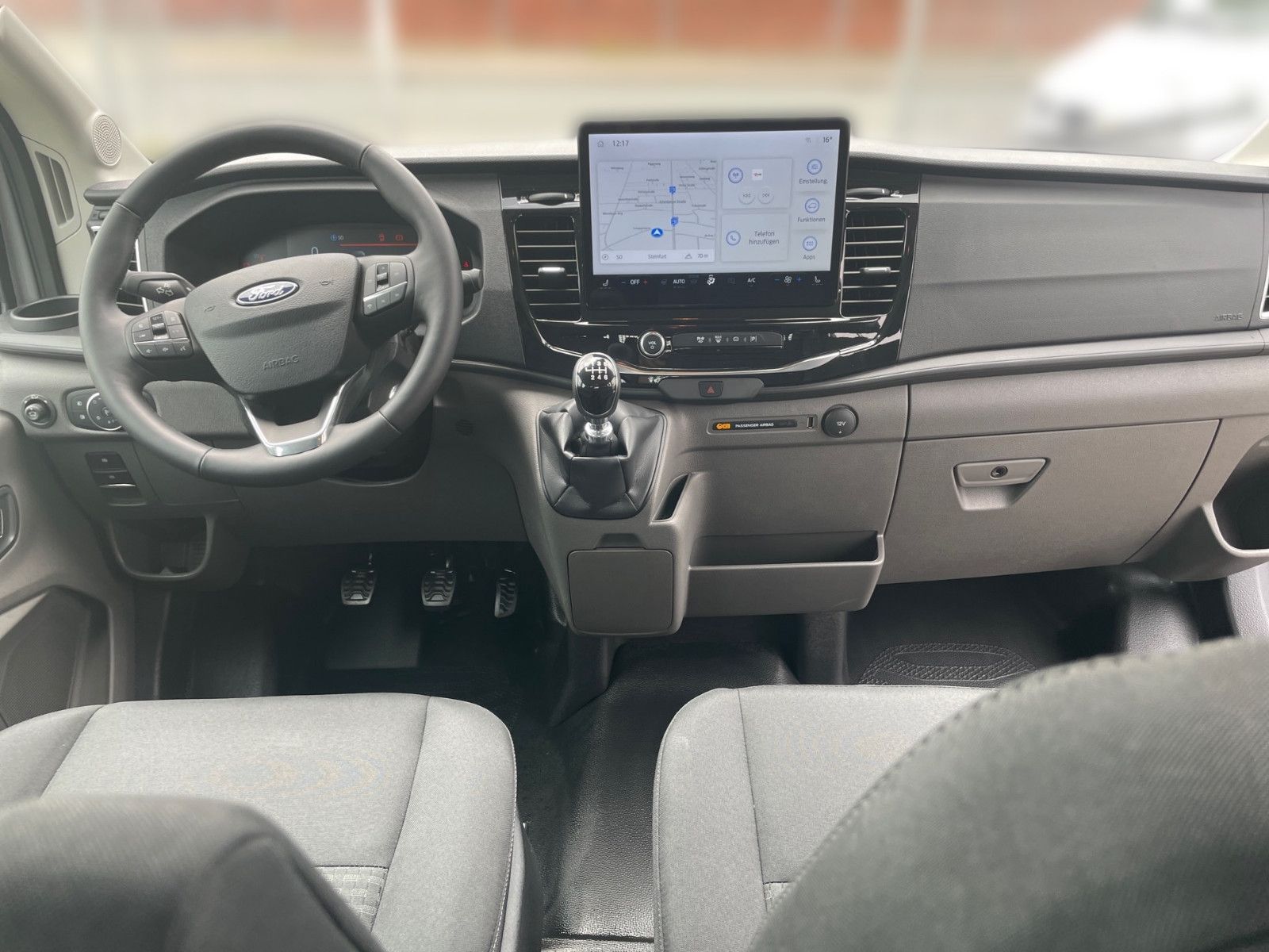Fahrzeugabbildung Ford Transit Pritsche DOKA 350 L3 Trend