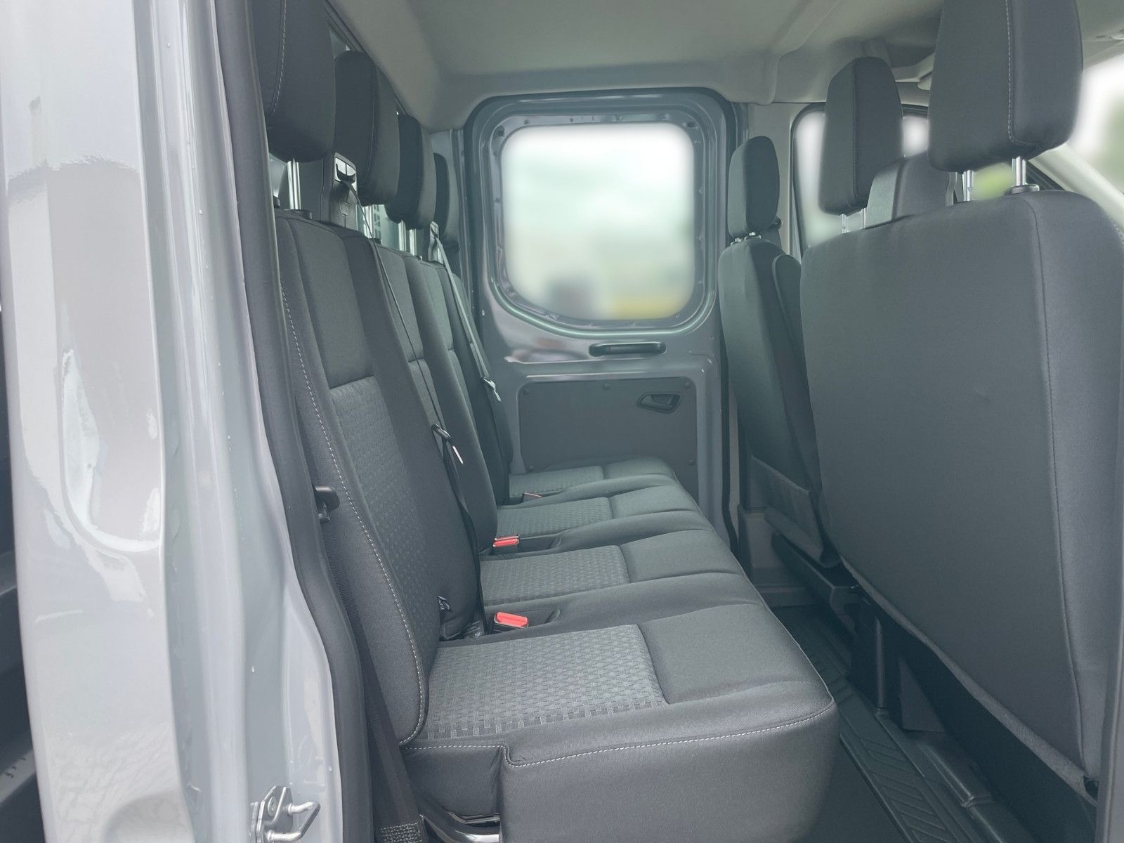 Fahrzeugabbildung Ford Transit Pritsche DOKA 350 L3 Trend