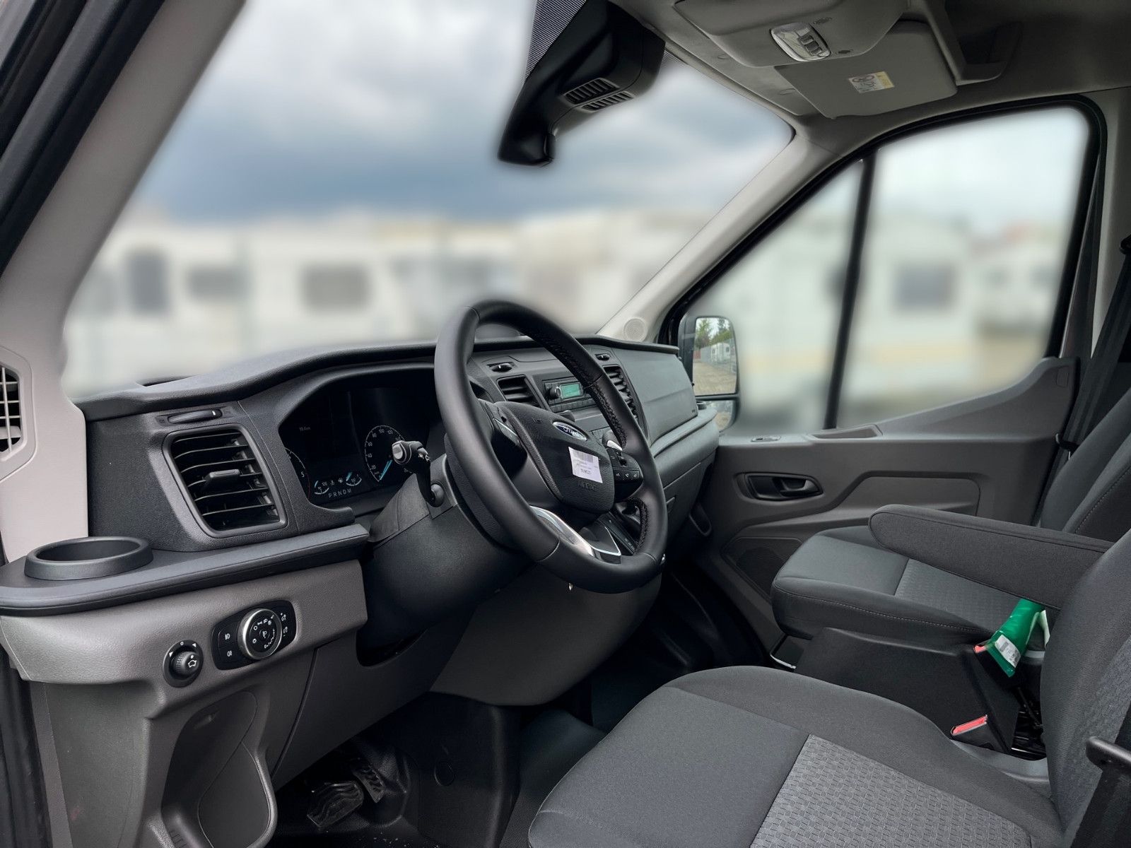 Fahrzeugabbildung Ford Transit Trend L3H2 Kastenwagen