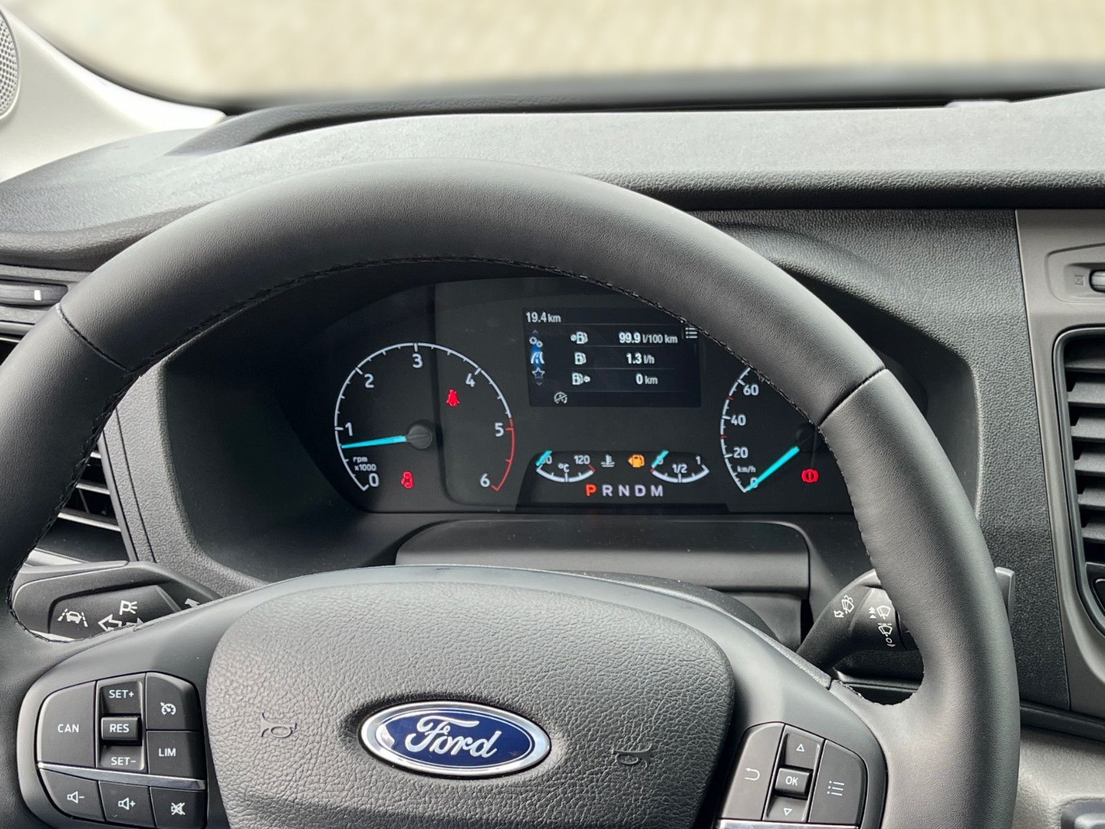 Fahrzeugabbildung Ford Transit Trend L3H2 Kastenwagen