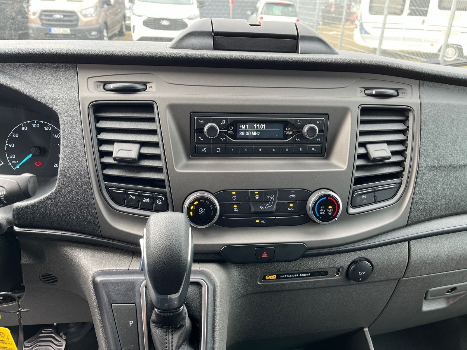Fahrzeugabbildung Ford Transit Trend L3H2 Kastenwagen