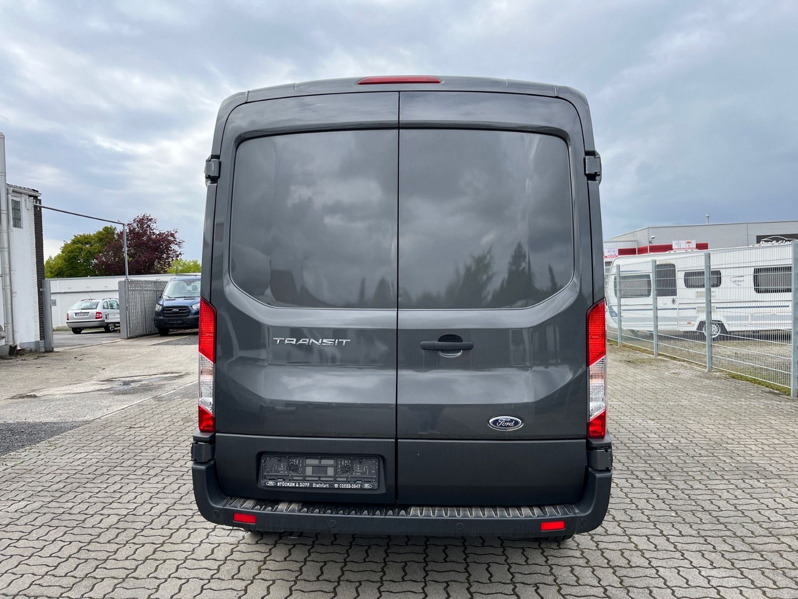 Fahrzeugabbildung Ford Transit Trend L3H2 Kastenwagen