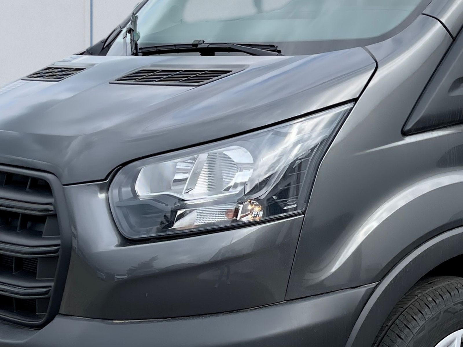 Fahrzeugabbildung Ford Transit Trend L3H2 Kastenwagen