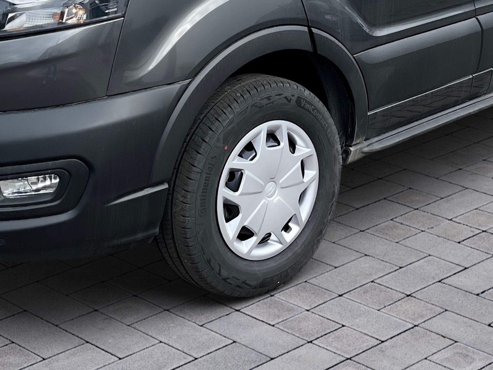 Fahrzeugabbildung Ford Transit Trend L3H2 Kastenwagen