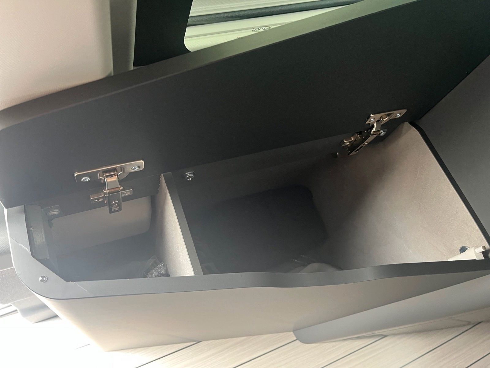 Fahrzeugabbildung Ford Nugget Plus AD Active 0,99 % Finanzierung