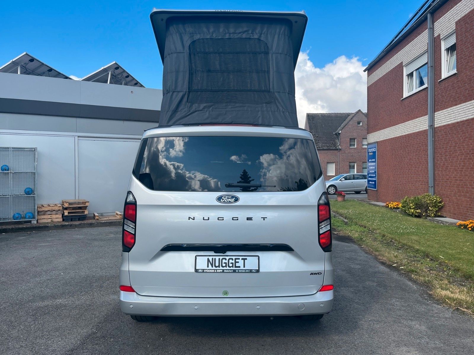 Fahrzeugabbildung Ford Nugget Plus AD Titanium 0,99 % Finanzierung
