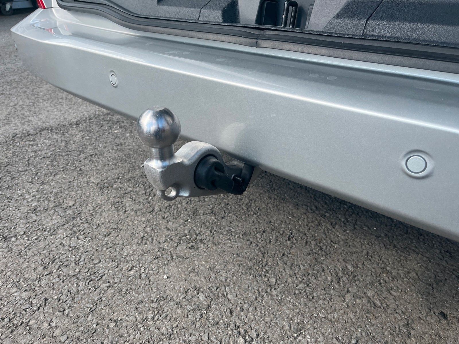 Fahrzeugabbildung Ford Nugget Plus AD Titanium 0,99 % Finanzierung