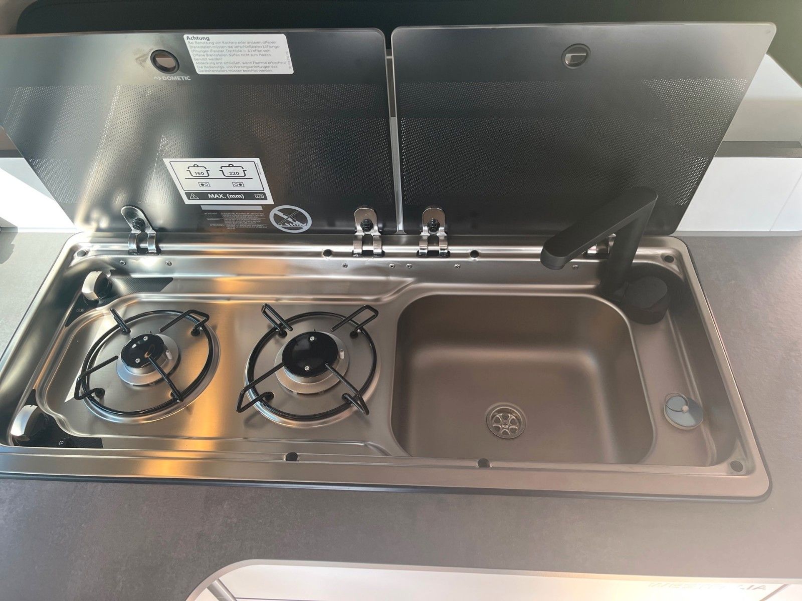 Fahrzeugabbildung Ford Nugget Plus AD Titanium 0,99 % Finanzierung