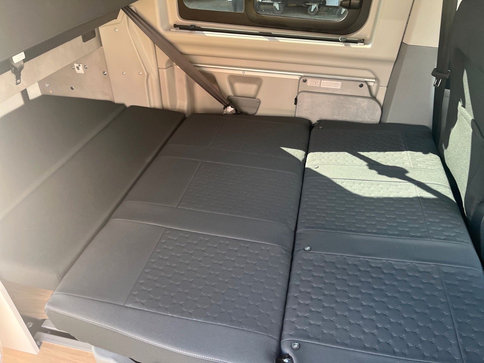 Fahrzeugabbildung Ford Nugget Plus AD Titanium 0,99 % Finanzierung