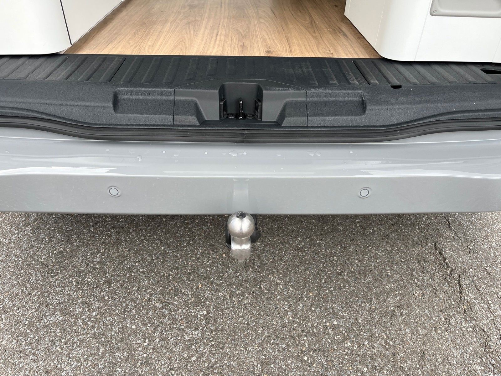 Fahrzeugabbildung Ford Nugget Plus AD Titanium 0,99 % Finanzierung
