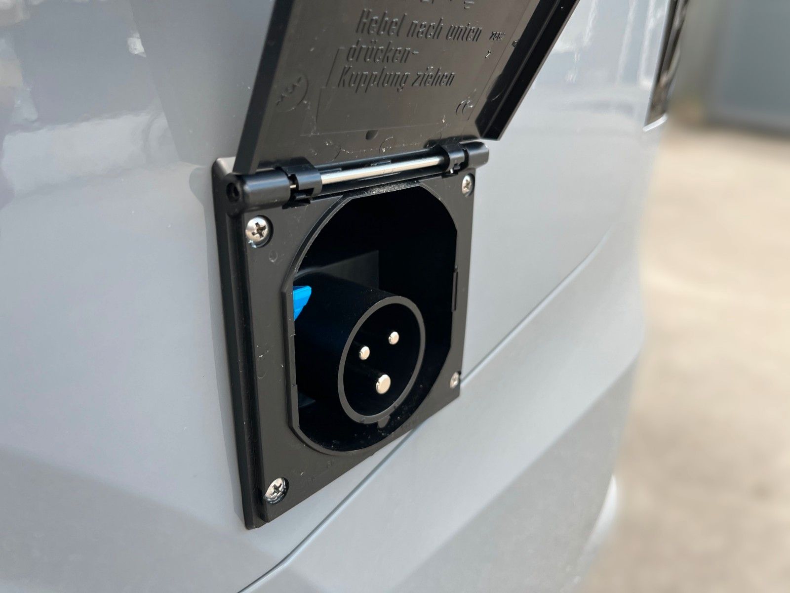 Fahrzeugabbildung Ford Nugget Plus AD Titanium 0,99 % Finanzierung