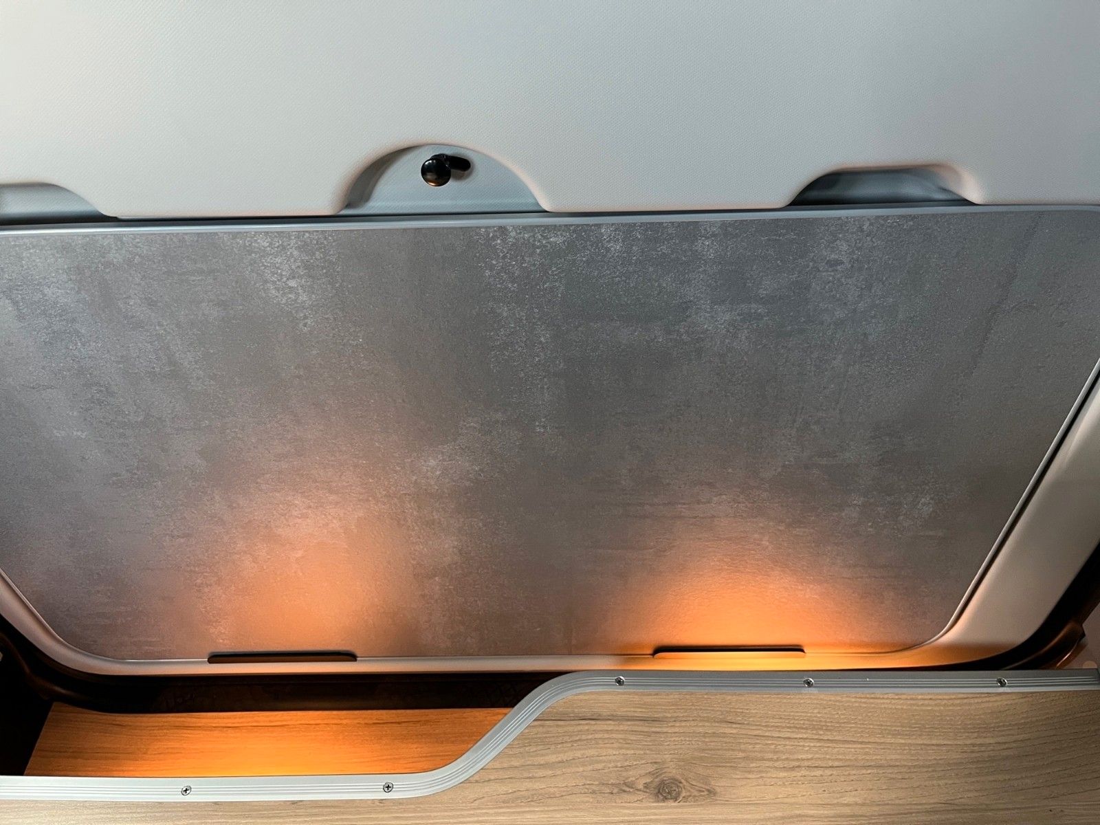 Fahrzeugabbildung Ford Nugget Plus AD Titanium 0,99 % Finanzierung