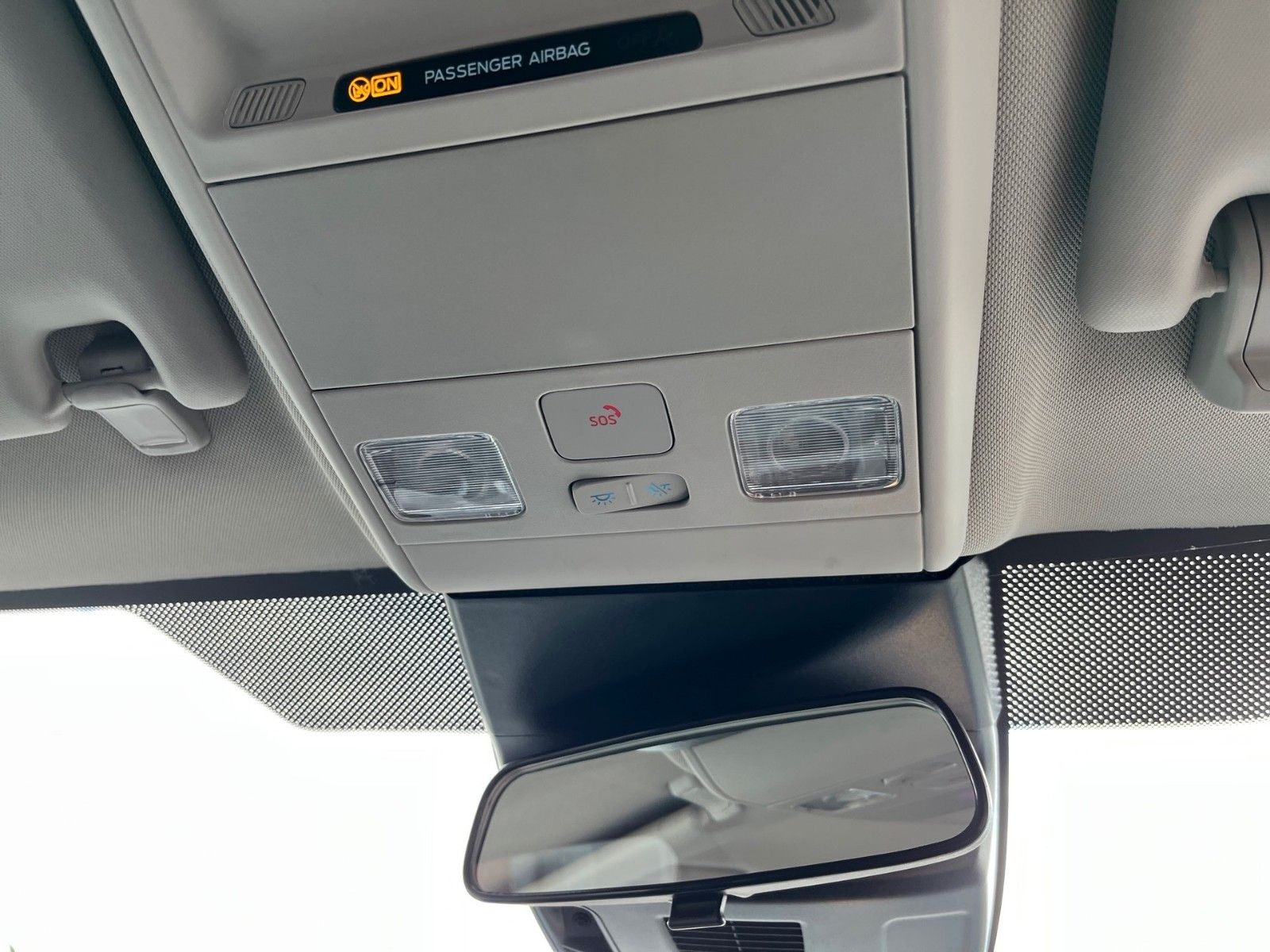 Fahrzeugabbildung Ford Nugget Plus AD Titanium 0,99 % Finanzierung