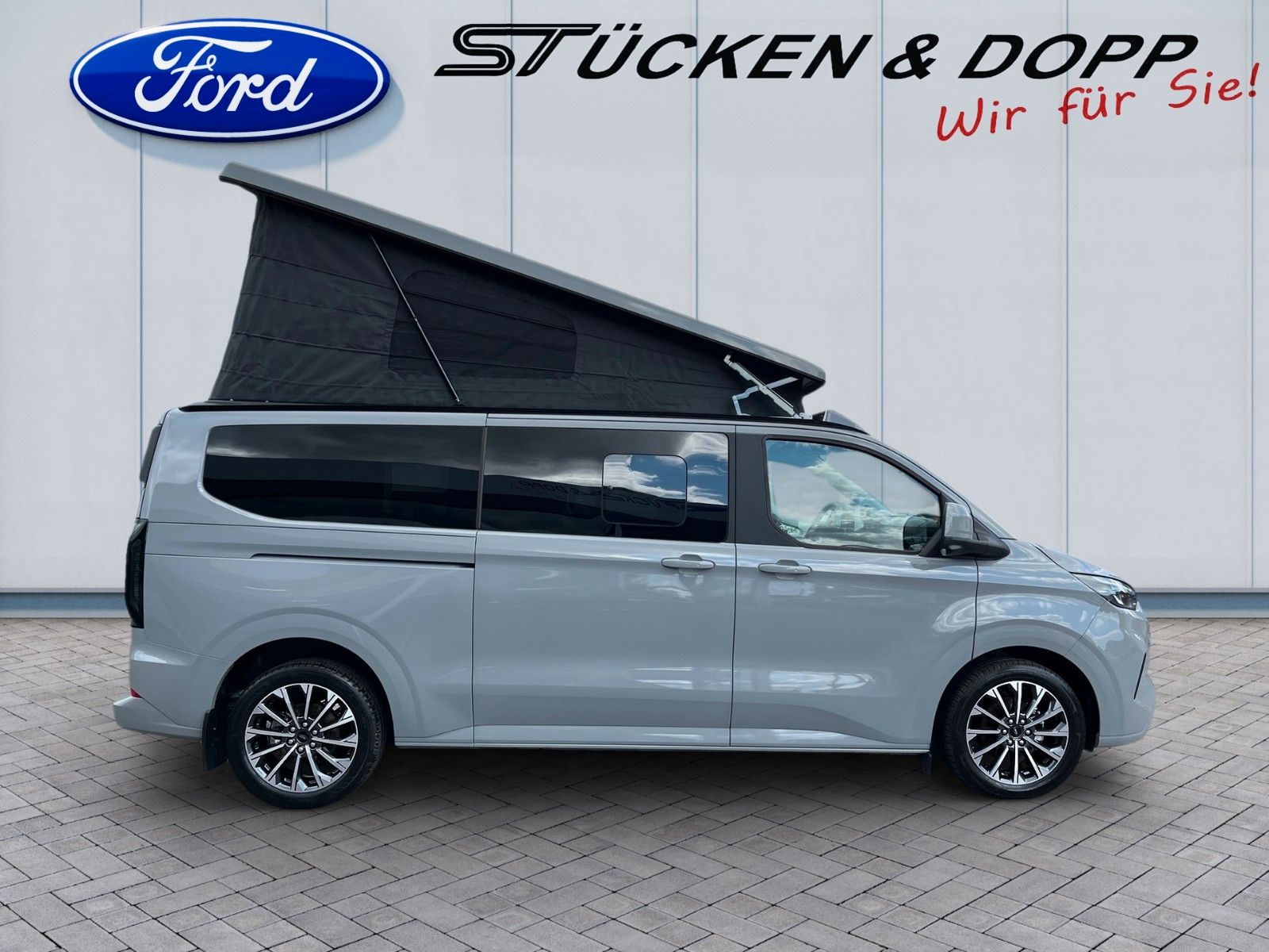 Fahrzeugabbildung Ford Nugget Plus AD Titanium 0,99 % Finanzierung