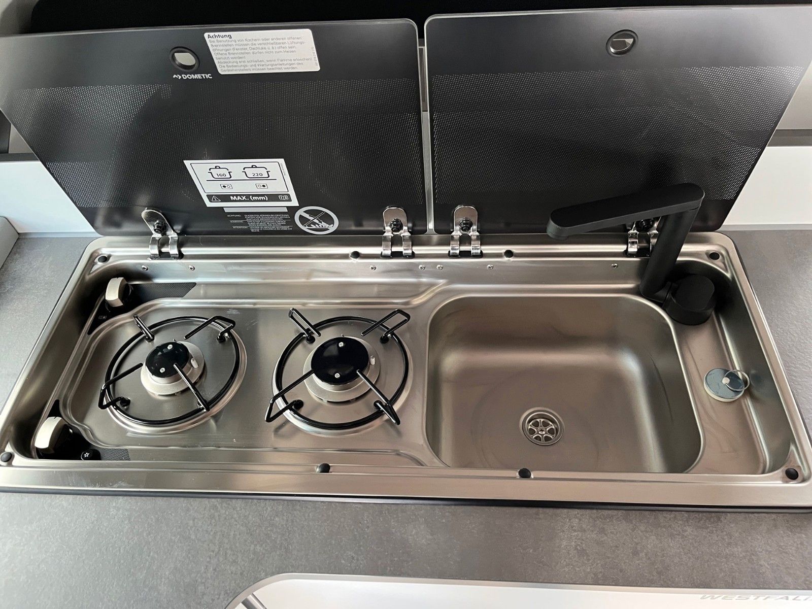 Fahrzeugabbildung Ford Nugget Plus AD Titanium 0,99 % Finanzierung