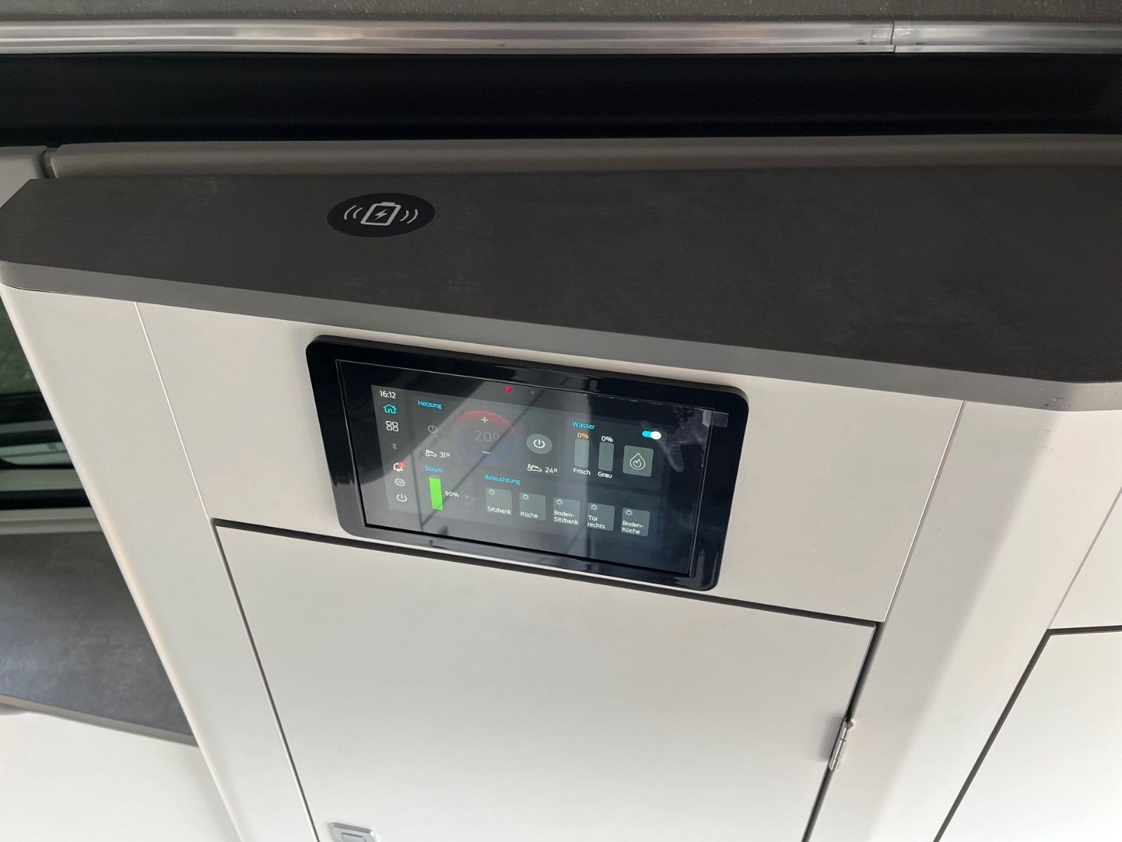 Fahrzeugabbildung Ford Nugget Plus AD Titanium 0,99 % Finanzierung