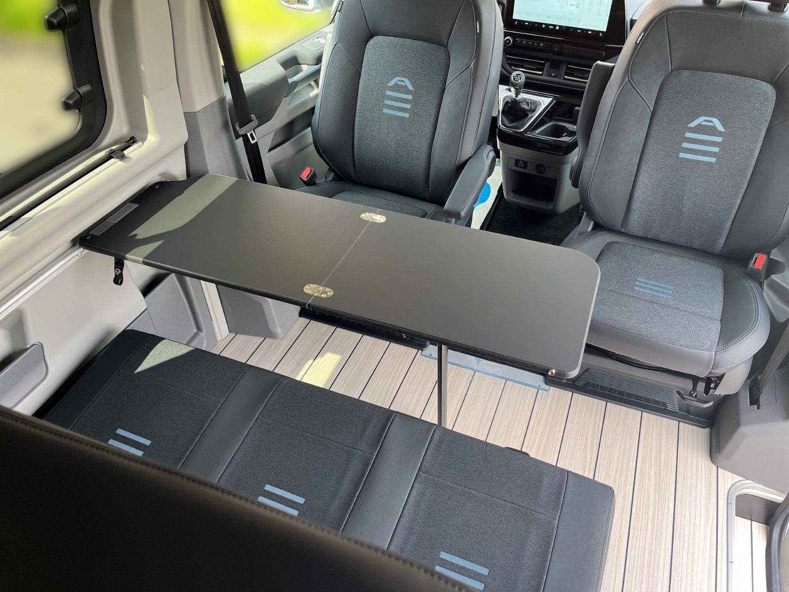 Fahrzeugabbildung Ford Nugget Plus AD Active 0,99 % Finanzierungg