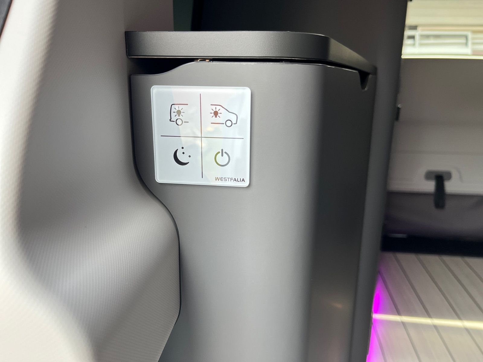 Fahrzeugabbildung Ford Nugget Plus AD Active 0,99 % Finanzierungg