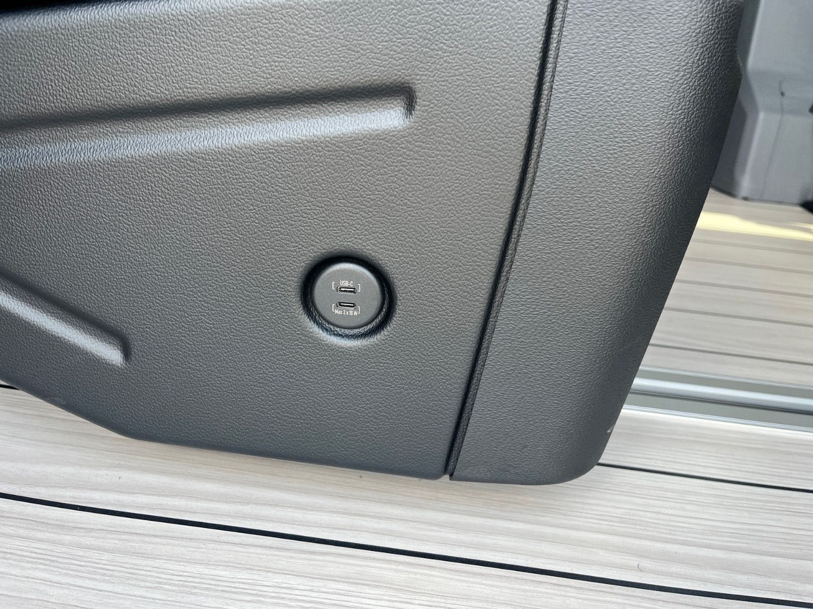 Fahrzeugabbildung Ford Nugget Plus AD Active 0,99 % Finanzierungg