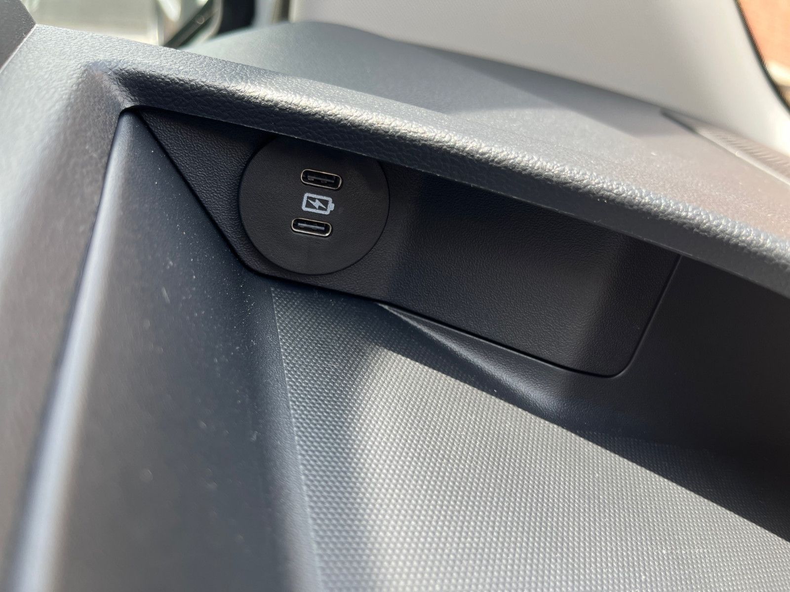 Fahrzeugabbildung Ford Nugget Plus AD Active 0,99 % Finanzierungg