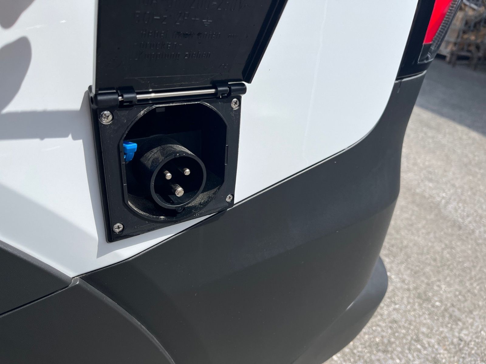 Fahrzeugabbildung Ford Nugget Plus AD Active 0,99 % Finanzierungg