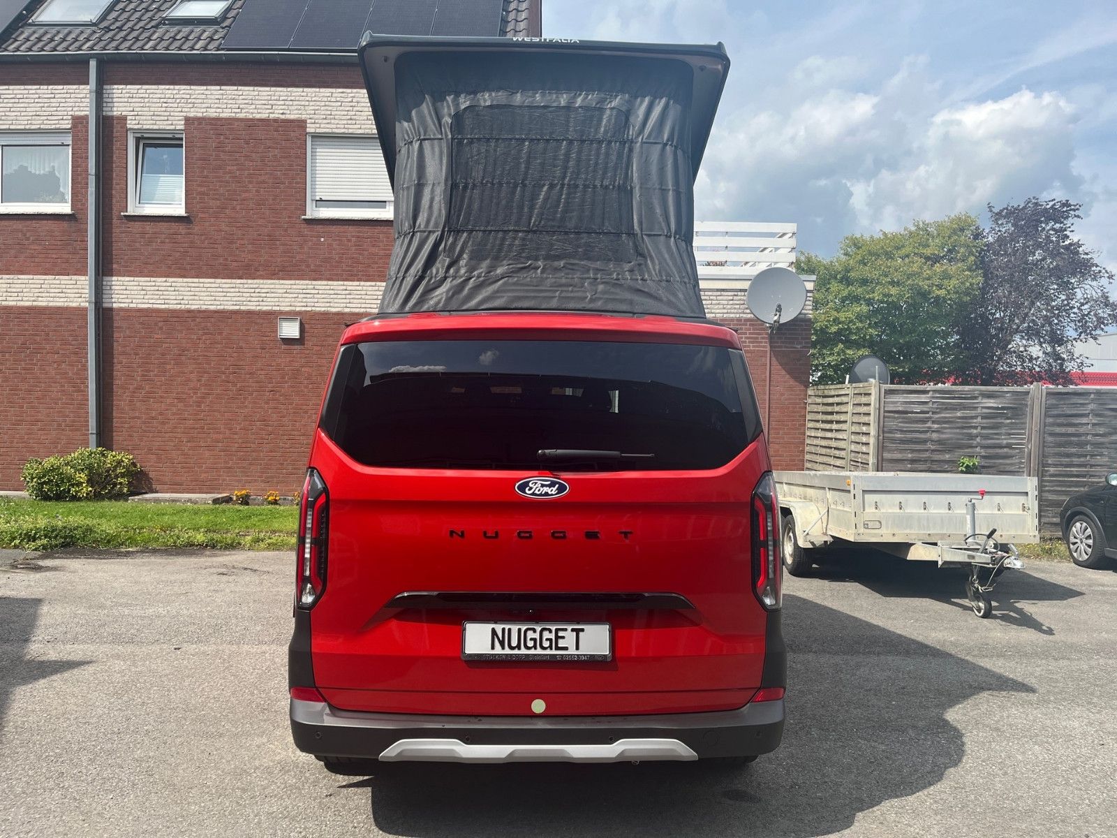 Fahrzeugabbildung Ford Nugget Plus AD Active 0,99 % Finanzierung