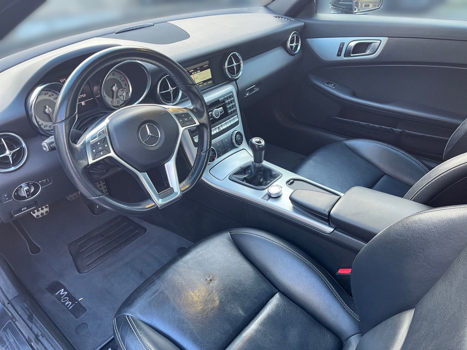Fahrzeugabbildung Mercedes-Benz SLK 200 Roadster+Panorama-Vario+Navi+...