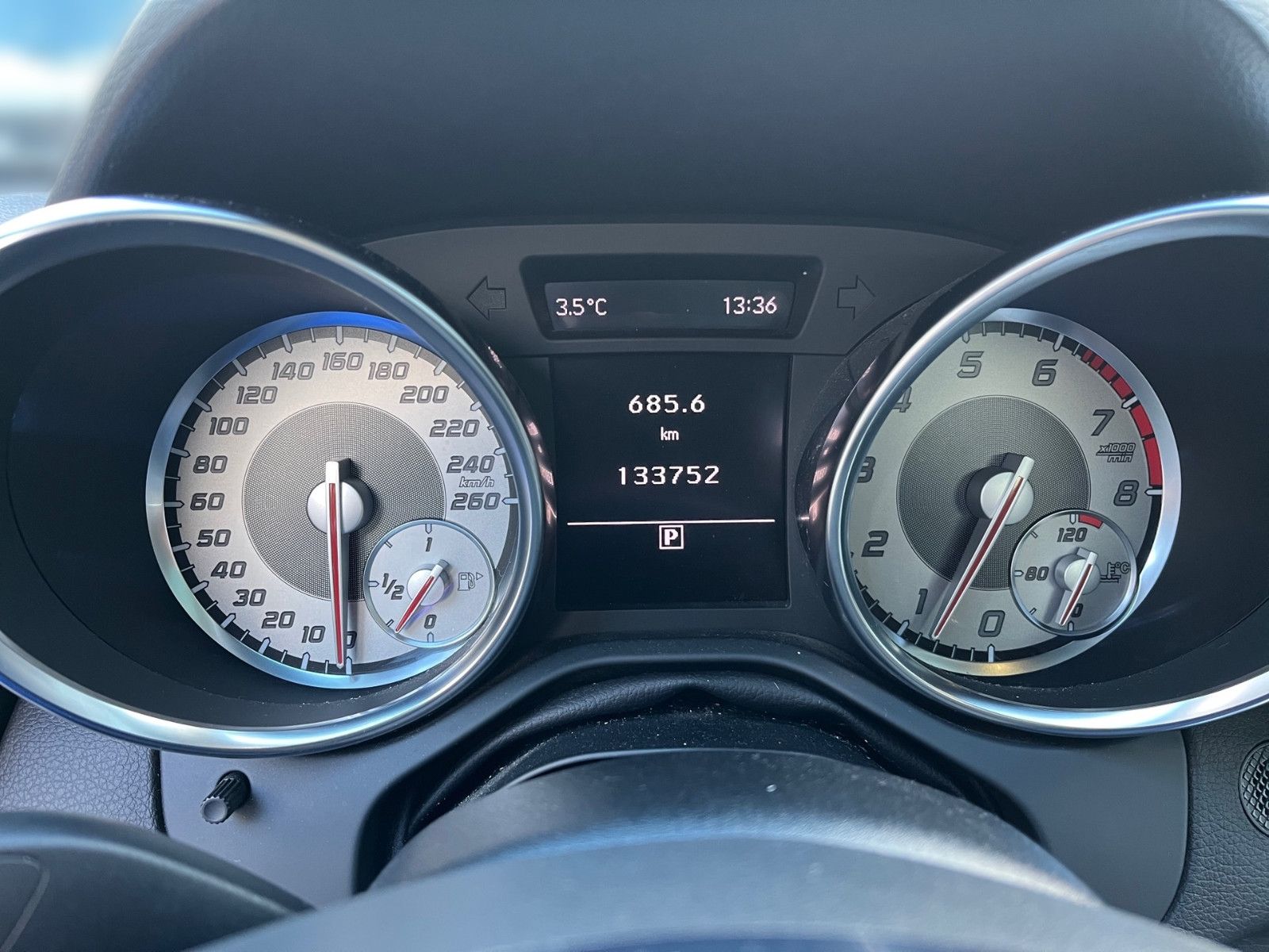 Fahrzeugabbildung Mercedes-Benz SLK 200 Roadster+Panorama-Vario+Navi+...