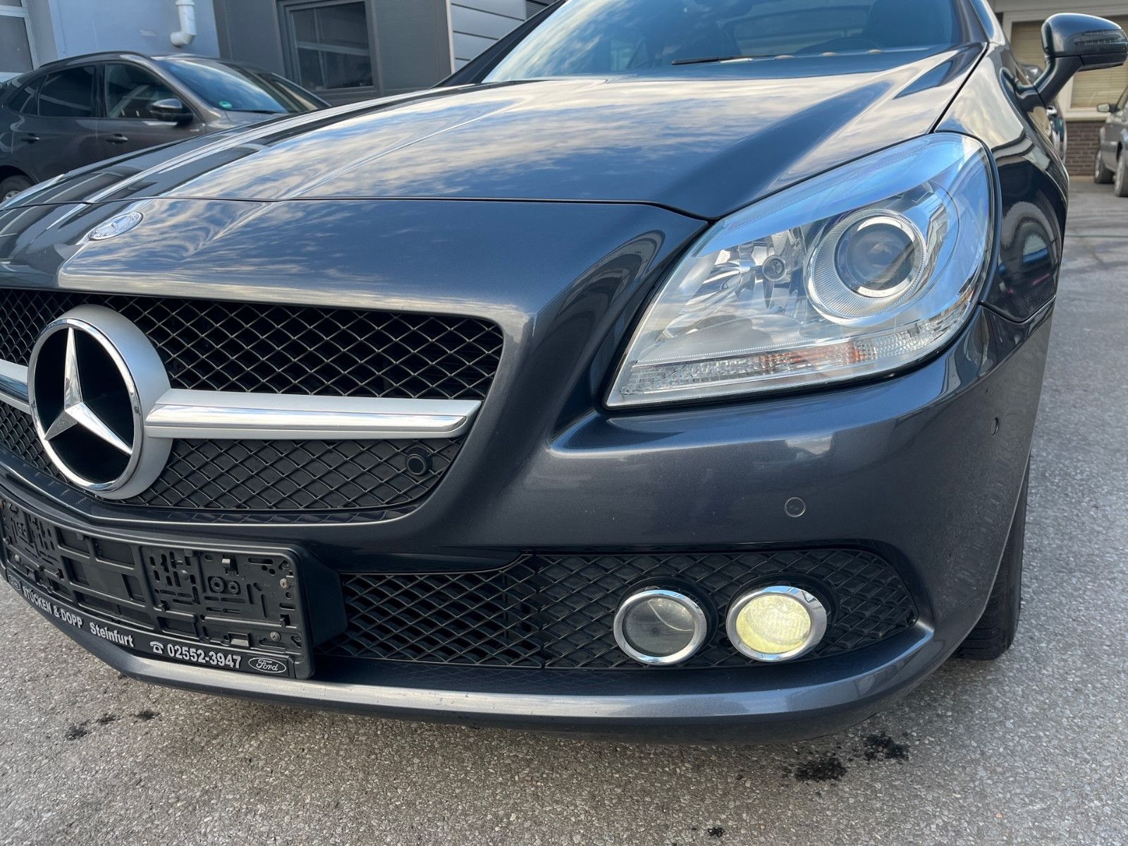 Fahrzeugabbildung Mercedes-Benz SLK 200 Roadster+Panorama-Vario+Navi+...