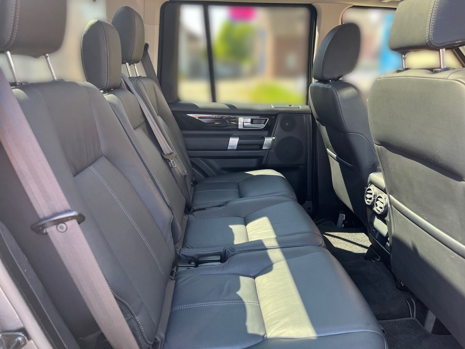 Fahrzeugabbildung Land Rover Discovery 4 SDV6 HSE