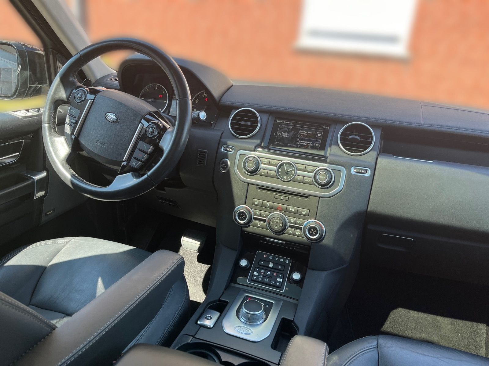 Fahrzeugabbildung Land Rover Discovery 4 SDV6 HSE