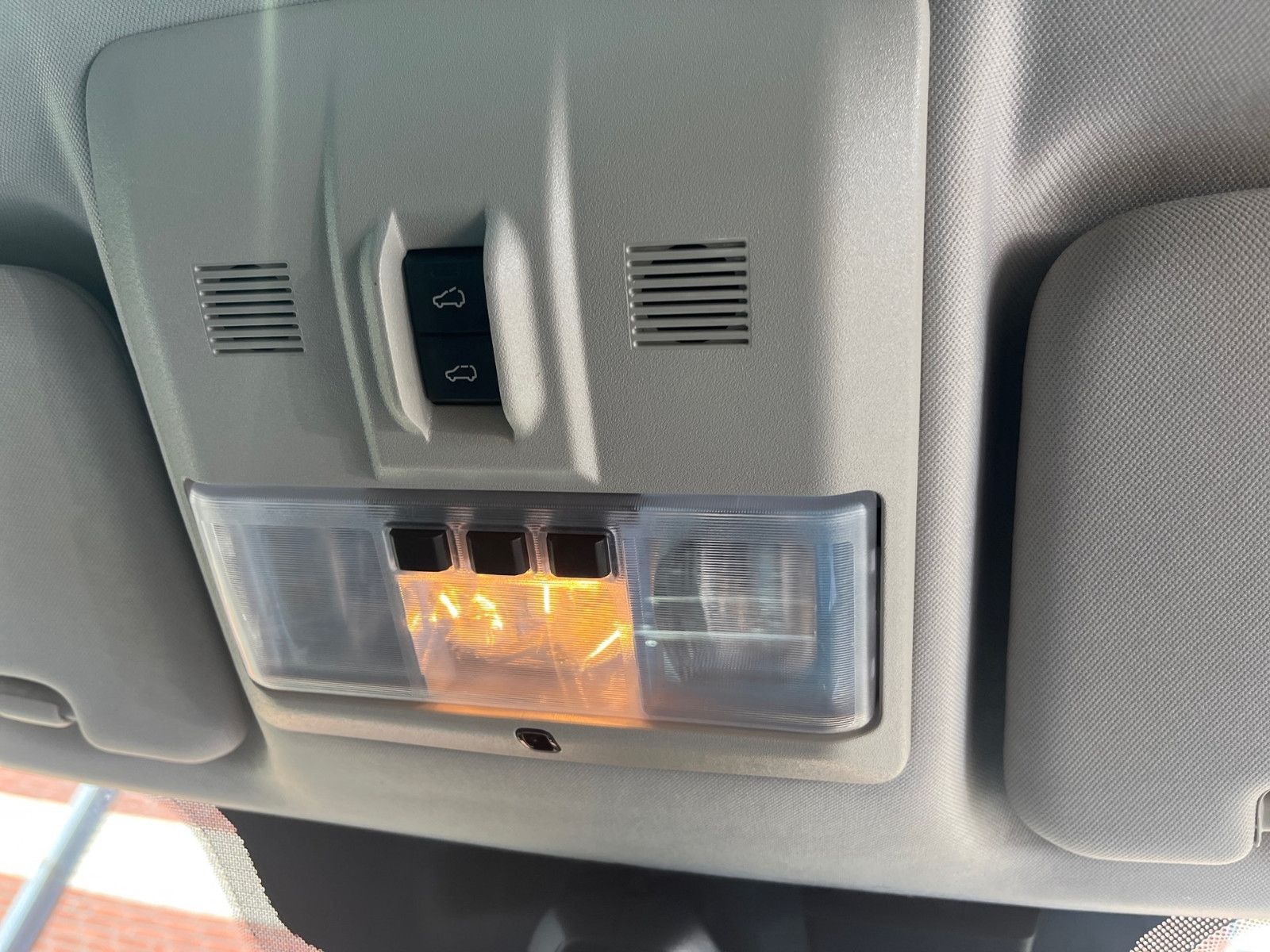 Fahrzeugabbildung Land Rover Discovery 4 SDV6 HSE