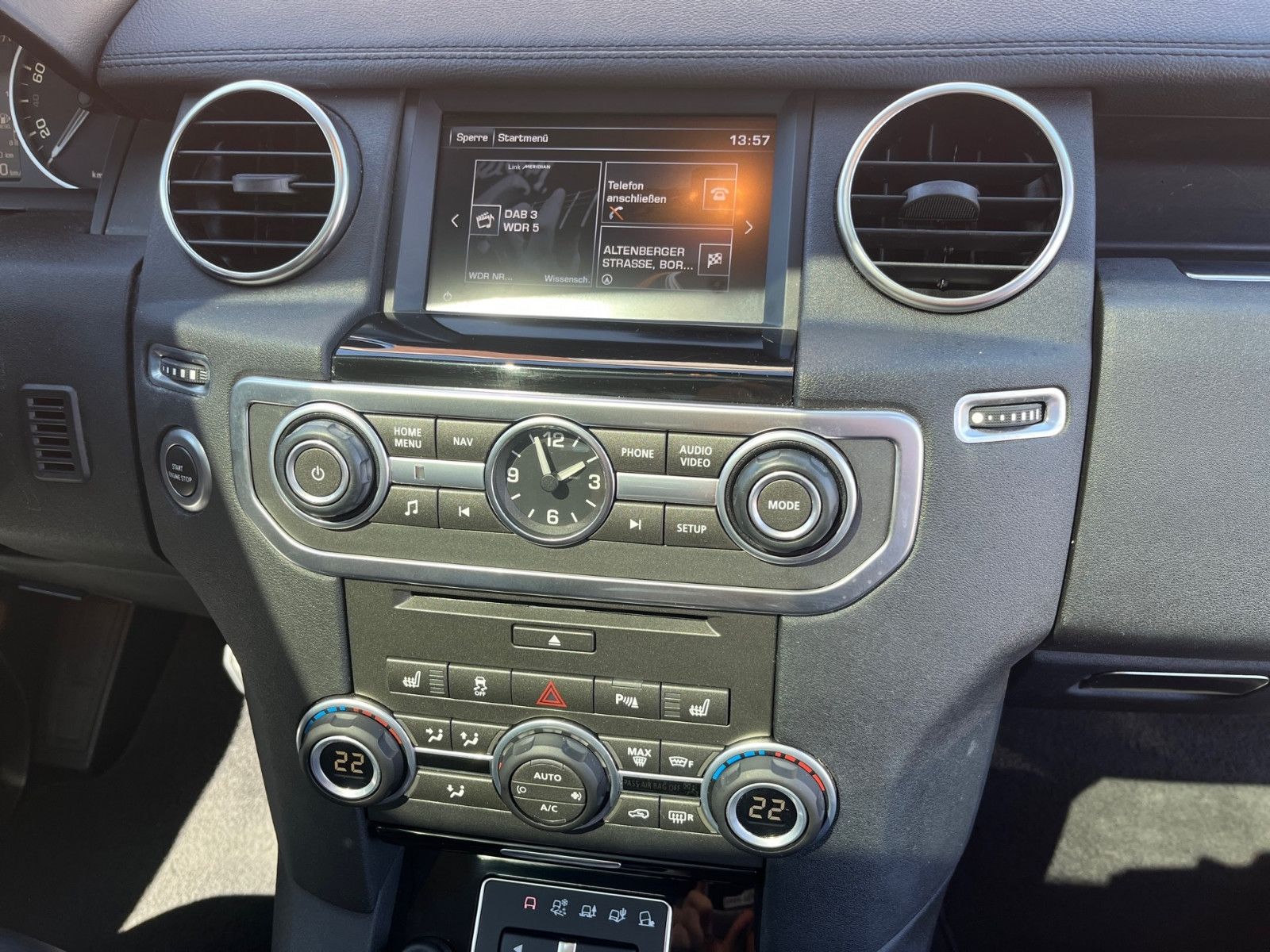 Fahrzeugabbildung Land Rover Discovery 4 SDV6 HSE