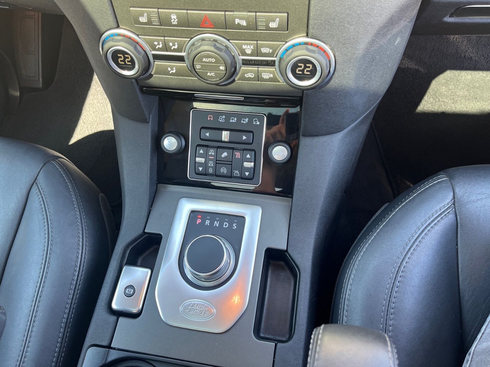Fahrzeugabbildung Land Rover Discovery 4 SDV6 HSE
