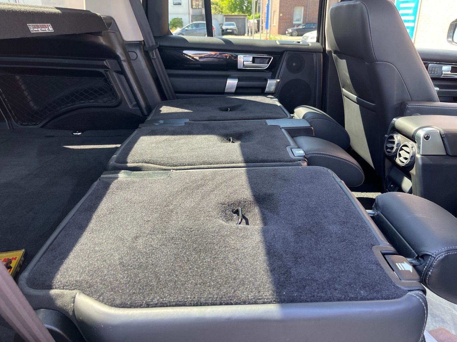 Fahrzeugabbildung Land Rover Discovery 4 SDV6 HSE